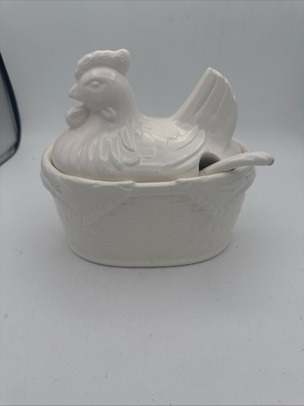 VTG Hen/ Chicken on Nest Soup Tureen Serving Dish White Basket Weave JAPAN READ